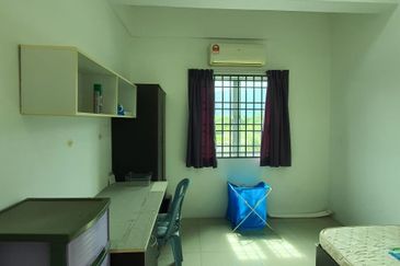 KAMPUS WEST CITY CONDOMINIUM, KAMPAR