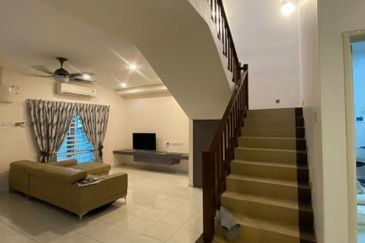 ANJUNG BERCHAM UTAMA