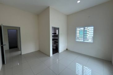 TAMAN GERBANG LAHAT BISTARI