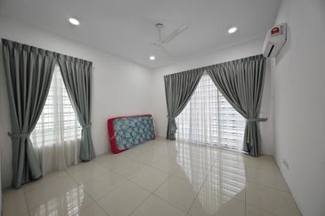 PANORAMA LAPANGAN SAUJANA (GREEN PARK)