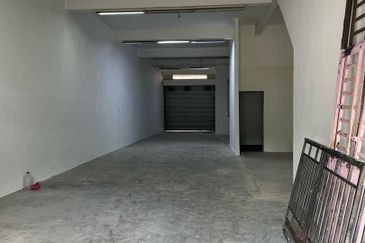 Taman Mount Austin Commercial