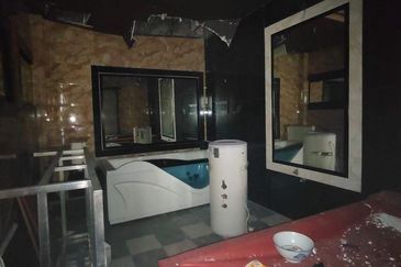 Jalan Pasir Puteh, Station 18