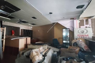 Jalan Pasir Puteh, Station 18