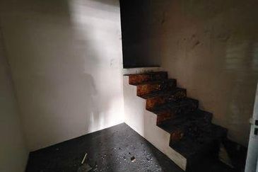 Persiaran Greenhill, Kampung Jawa