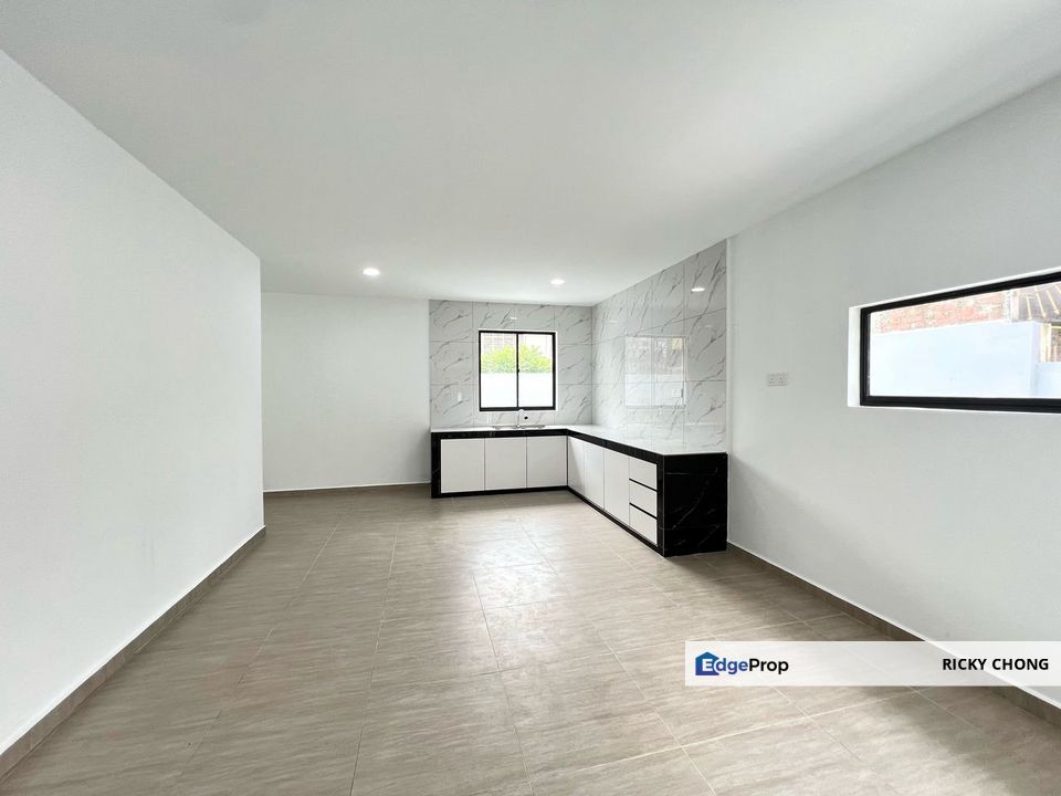 Semi D at Taman Perling for sell , Johor, Johor Bahru