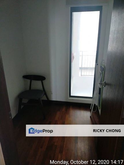 2 rooms unit for sell at Crescent Bay Suite Permas Jaya, Johor, Johor Bahru