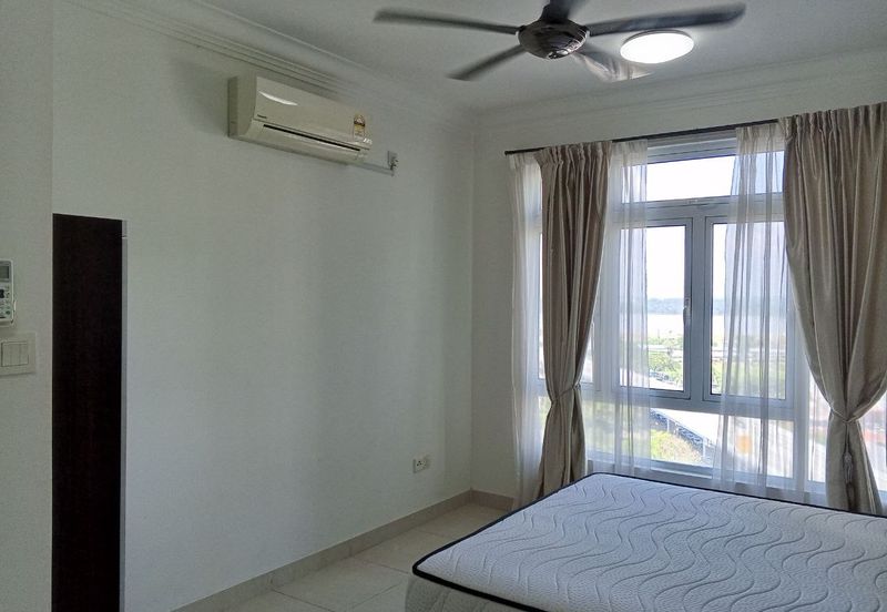 Golden Sands Seaview Residence