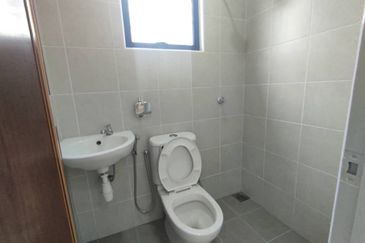 Single story Semi Detached House in Senai 