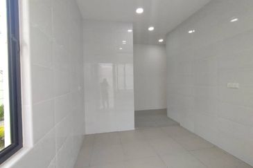 Single story Semi Detached House in Senai 