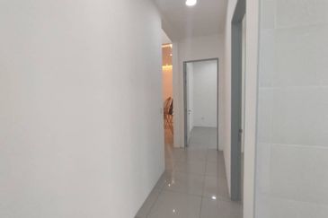 Single story Semi Detached House in Senai 