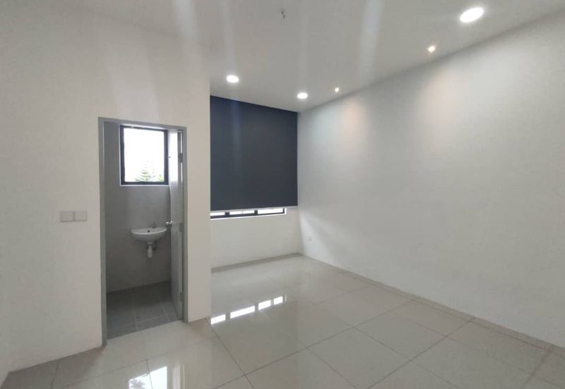 Single story Semi Detached House in Senai 