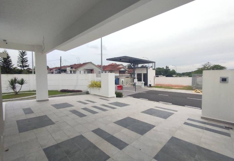 Single story Semi Detached House in Senai 