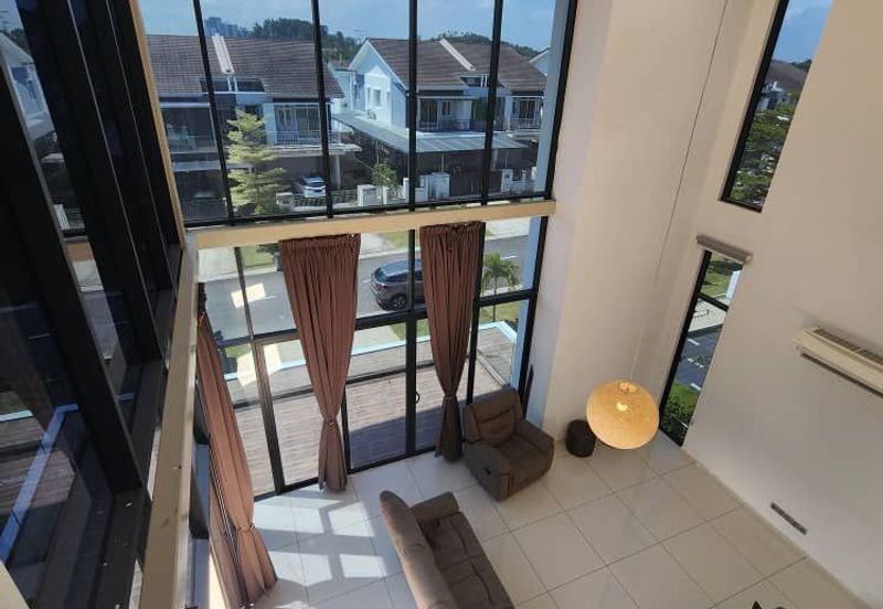 3 story bungalow for sell @ Horizon Hills