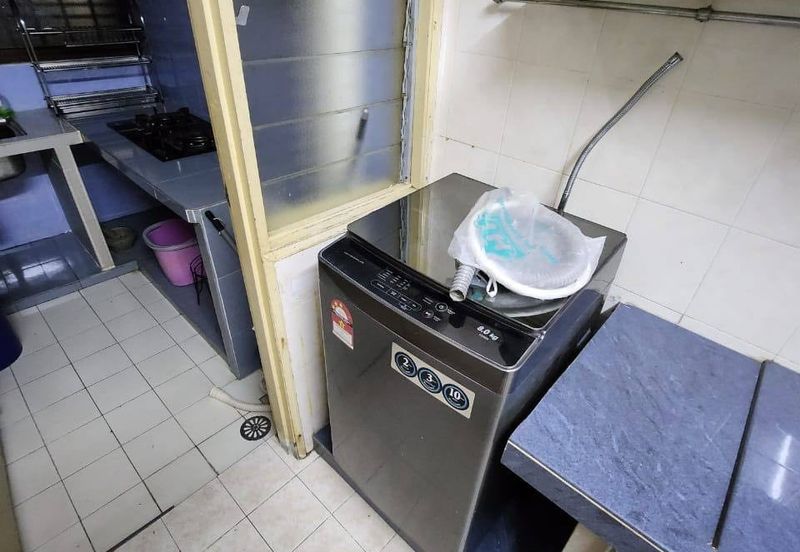 Prima Regency (Kensington Court)