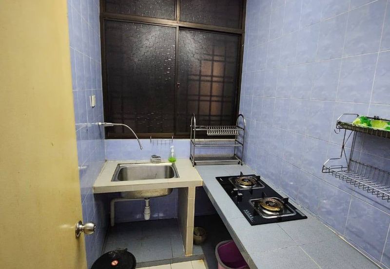 Prima Regency (Kensington Court)