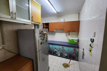 Prima Regency (Kensington Court)