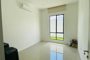 Single Storey Semi D for sell at Senai