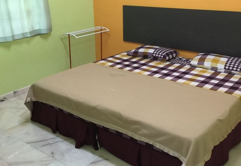 Single Storey suitable for senior care centre @ Batu Pahat