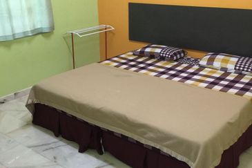 Single Storey suitable for senior care centre @ Batu Pahat