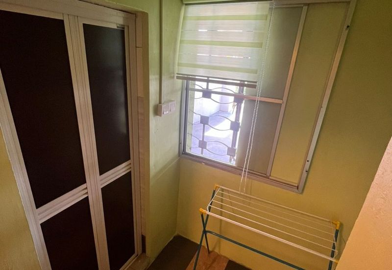 Single Storey suitable for senior care centre @ Batu Pahat