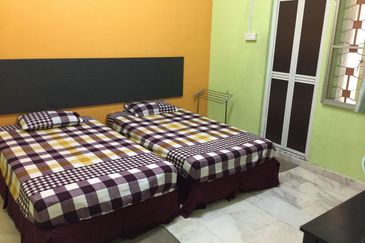 Single Storey suitable for senior care centre @ Batu Pahat