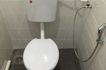 Single Storey suitable for senior care centre @ Batu Pahat