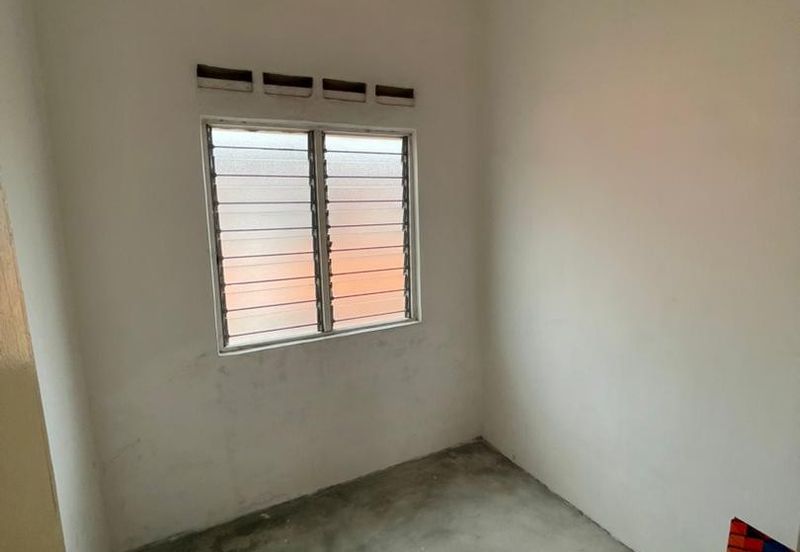 Taman Pulai Utama Flat