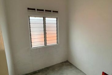 Taman Pulai Utama Flat