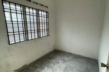 Taman Pulai Utama Flat