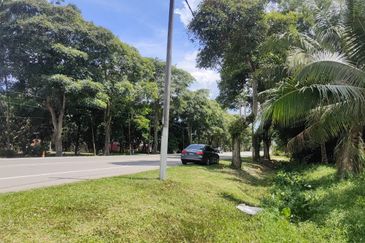 Agriculture land for sell @ Ayer Baloi, Pontain