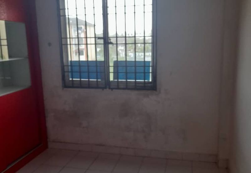 Flat Bandar Selesa Jaya