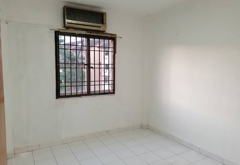 Flat Bandar Selesa Jaya