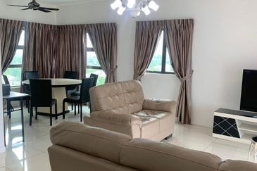 Ujana Executive Apartment