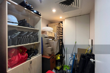 Mid Valley Office For Rent