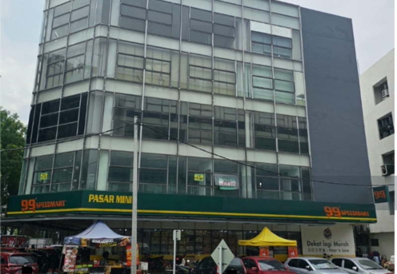 The Trillium Lakefields 3 Storey Corner Shop Lot For Sale