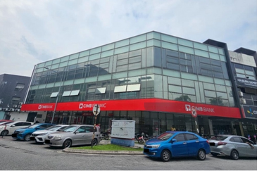 The Trillium Lakefields 3 Storey Corner Shop Lot For Sale