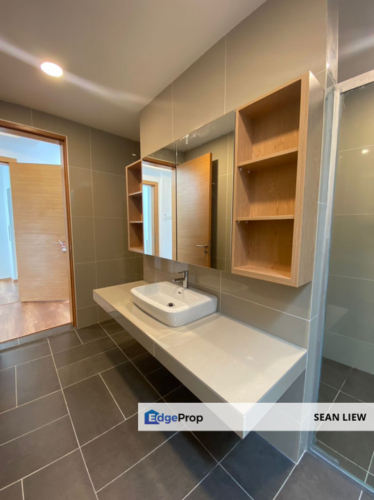 Empire Residence Fully Furnished Unit For Sale, Selangor, Damansara Perdana