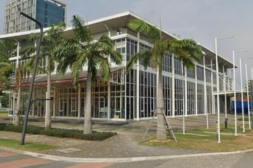 Setia Alam Commercial Show room for rent 