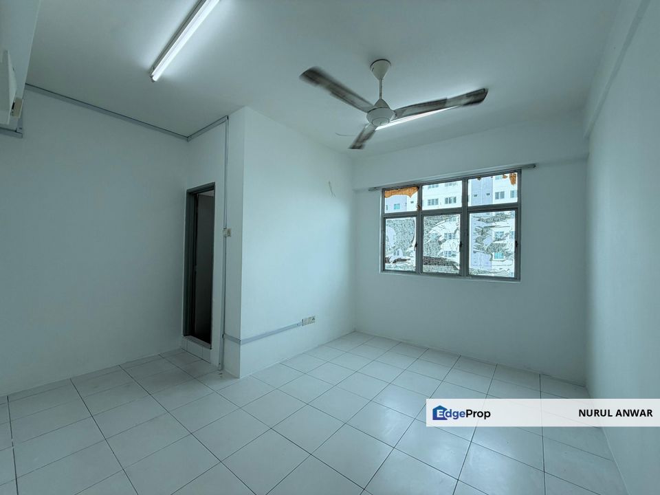 HARGA JACKPOT. PINANG LAGUNA WATERPARK CONDOMINIUM (LEVEL 15), PERAI. Easy Acces to South North Highway., Penang, Seberang Perai