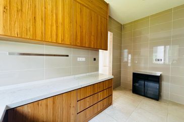 Isle of Botanica, Setia Eco Glades