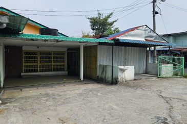 Jalan Bukit Kemuning