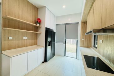 Charms of Nusantara, Setia Eco Glades