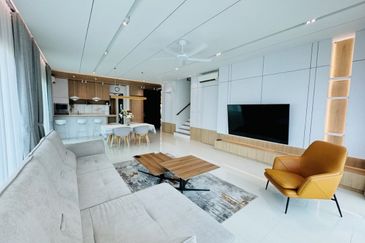 Charms of Nusantara, Setia Eco Glades