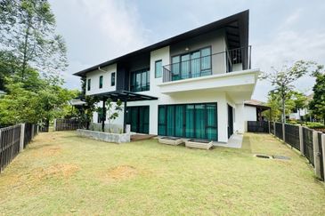 Charms of Nusantara, Setia Eco Glades