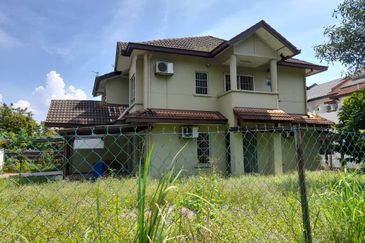 Jalan Anggerik Liparis 31/149