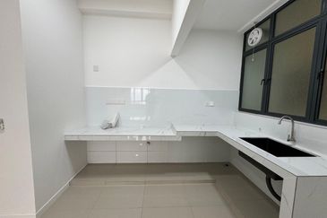 Savvy @ Riana Dutamas