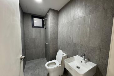 Savvy @ Riana Dutamas