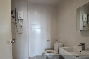 I Residence @ I City