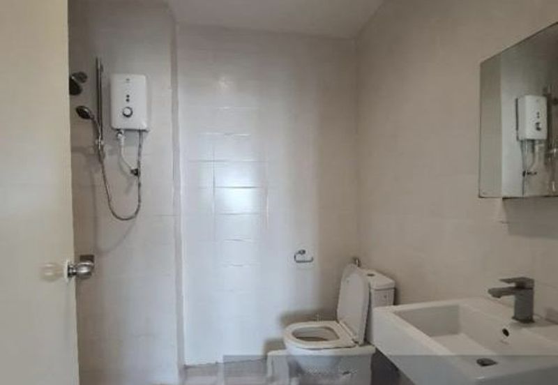 I Residence @ I City