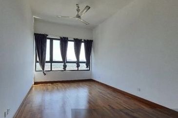 I Residence @ I City